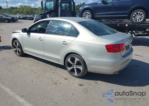 2011 Volkswagen Jetta Sedan S z USA, uszkodzony, nr VIN 3VW2K7AJXBM330034